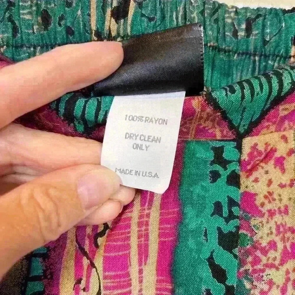 VINTAGE 80s Tofy Lightweight Rayon Silky Maxi Skirt Tribal Print Tropical Medium - Picture 7 of 8